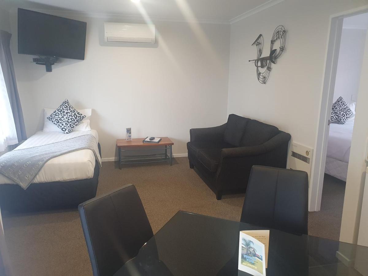 تا أواموتو Asure Albert Park Motor Lodge المظهر الخارجي الصورة